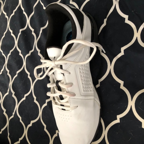 Puma Sneakers - Picture 2 of 5